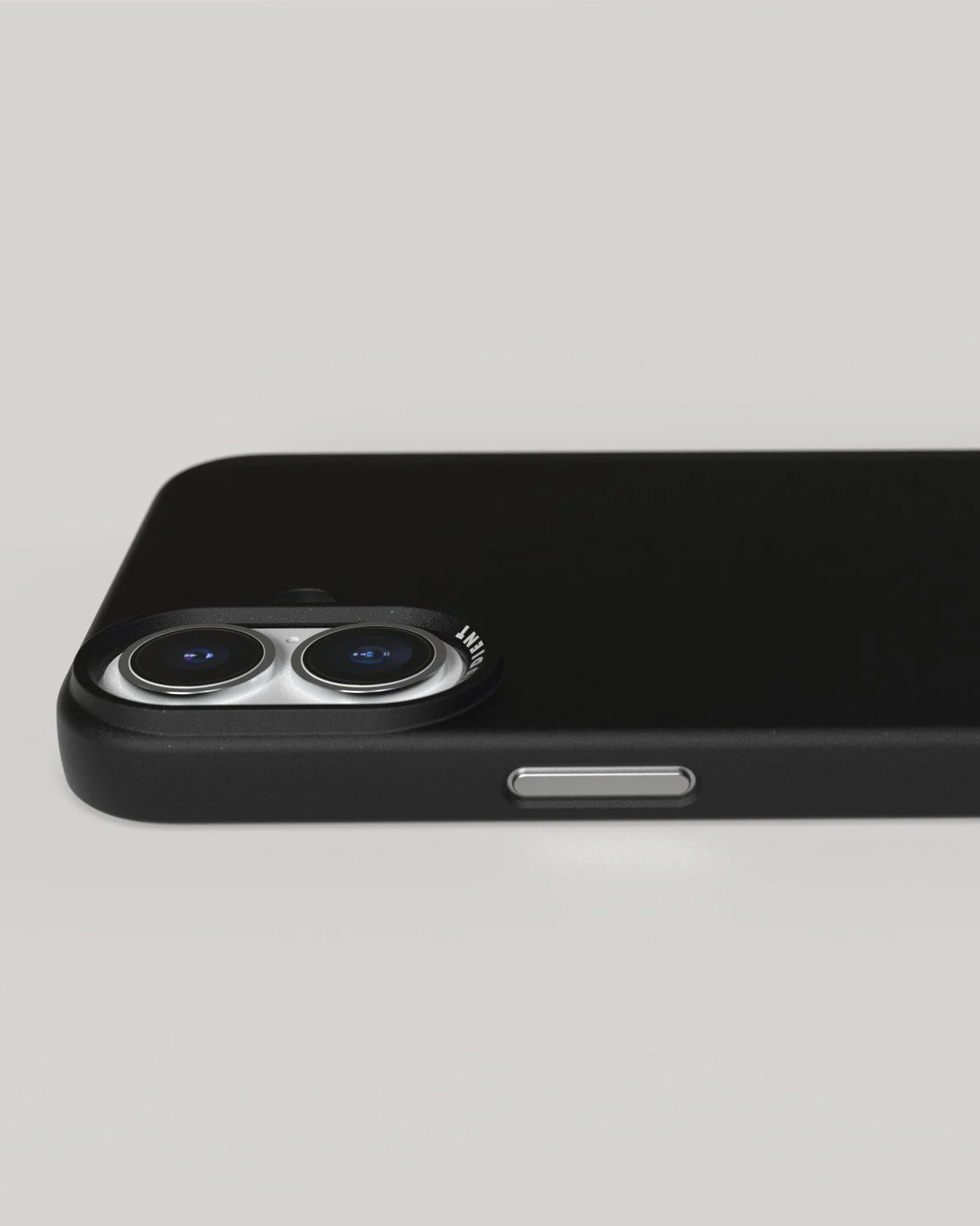 Thin Case - iPhone 16 Plus - Ink Black & Pine Green - Image 4